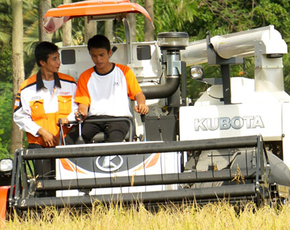 โครงการ KAMP (Kubota Agricultural Machinery Practice Center)