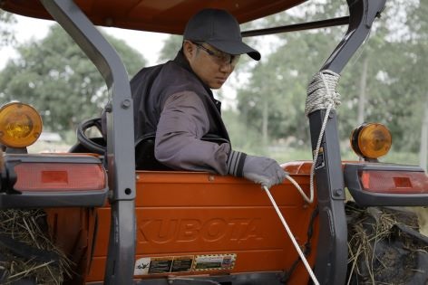 เครื่องอัดฟาง HB135