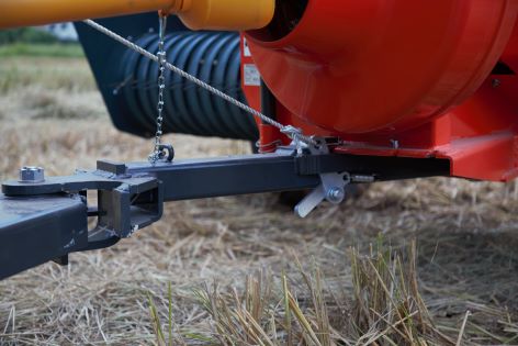 เครื่องอัดฟาง HB135