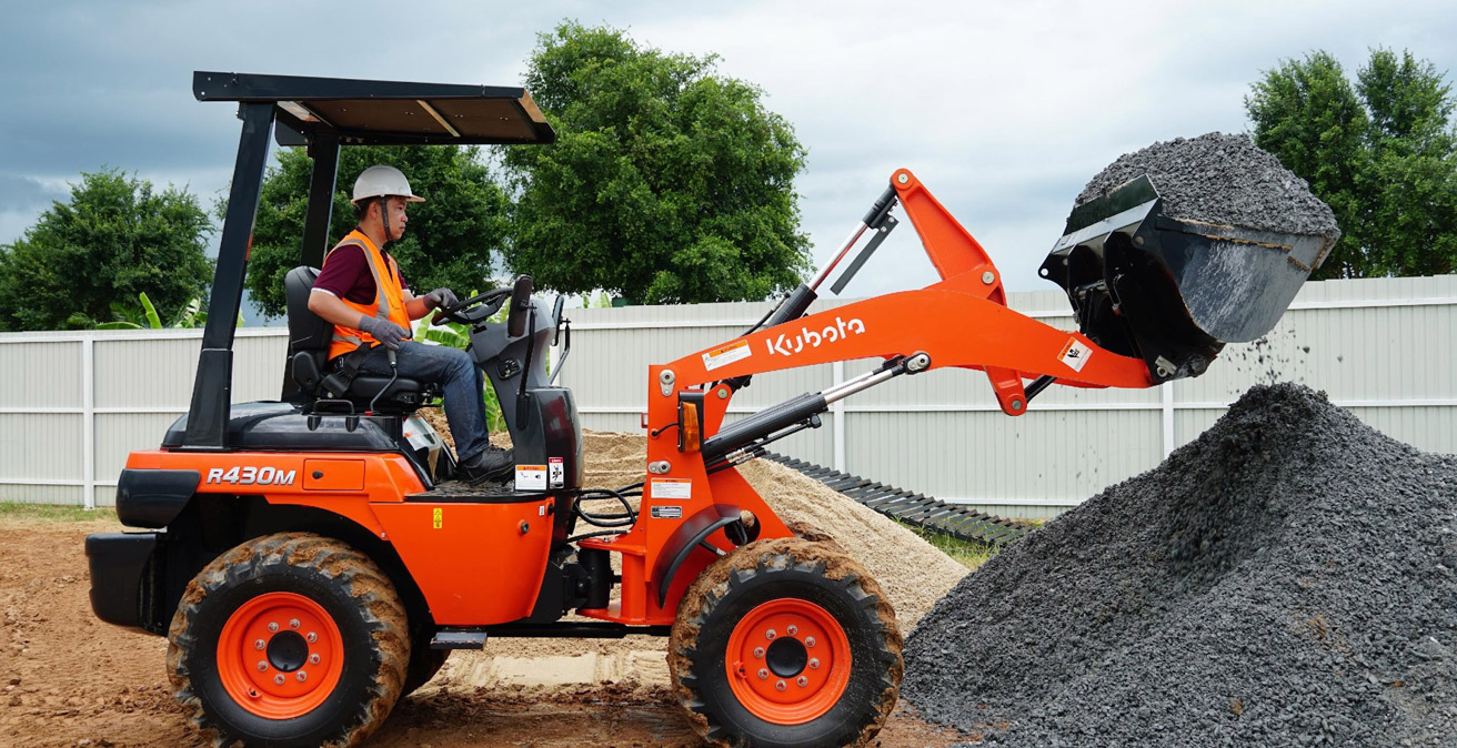 รถตักล้อยาง R430M