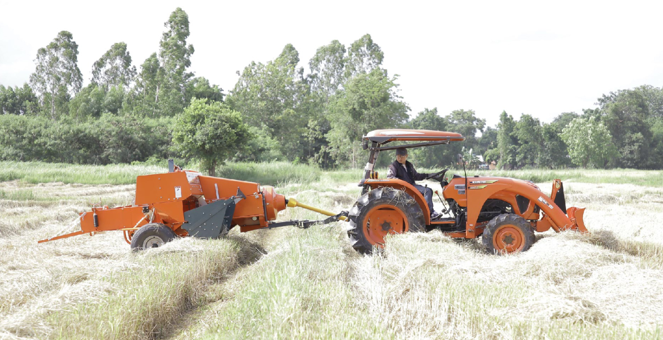 เครื่องอัดฟางรุ่น HB136